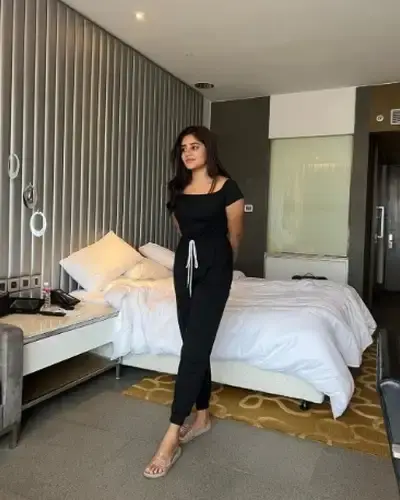 Call Girls Janakpuri Cash On Delivery